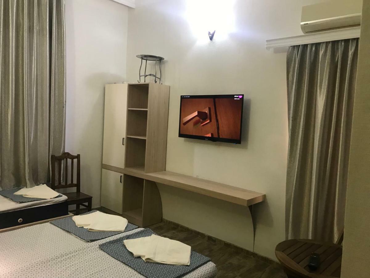 Hotel Smak à Kobuleti Extérieur photo