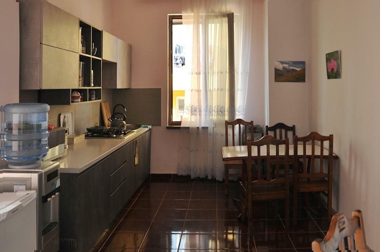 Hotel Smak à Kobuleti Extérieur photo